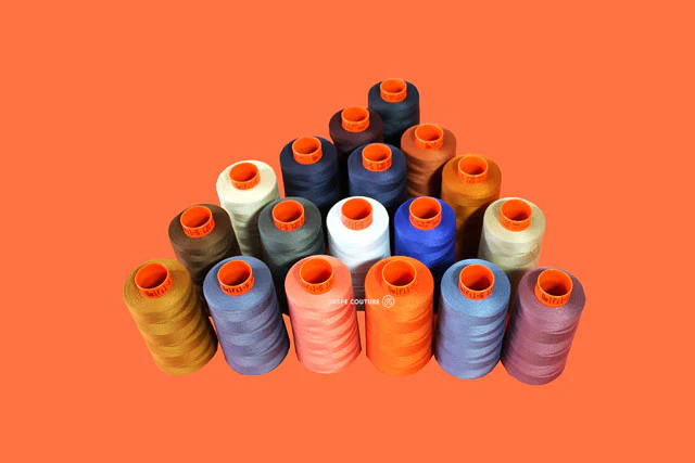 Bobine de fil polyester bordeaux, Cône surjeteuse 5000m Col 106, Belfil - Image 3